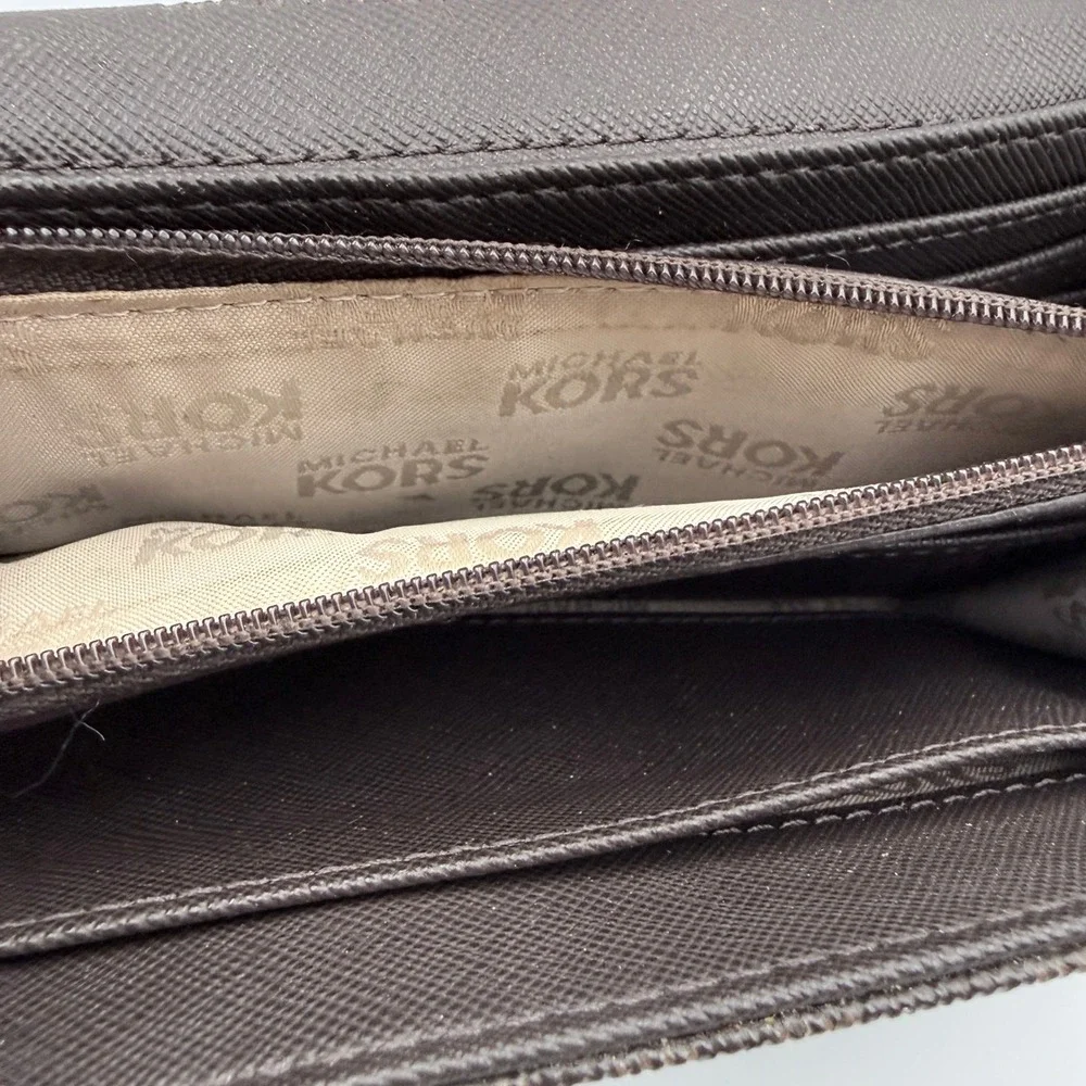 Michael‎ Kors Wallet OS Brown Signature Fulton Flap Continental Monogram Logo